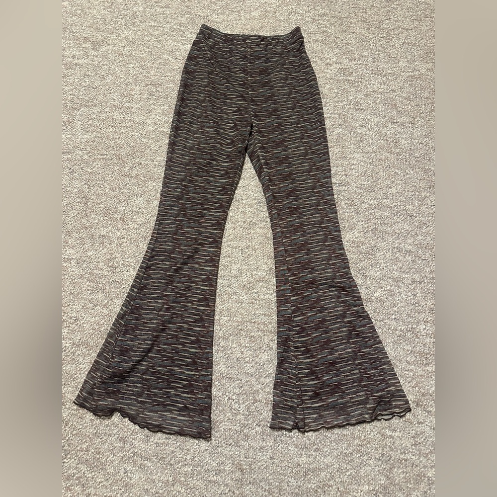 Willow & Root Mesh Flare Stretch Pants - Picture 6 of 8